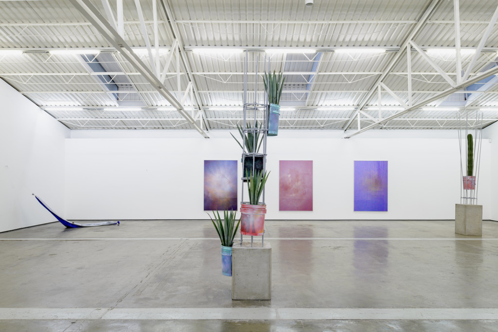 Adrien Missika, Zeitgeber (2015). Exhibition view. Courtesy Proyectos Monclova, Mexico City.